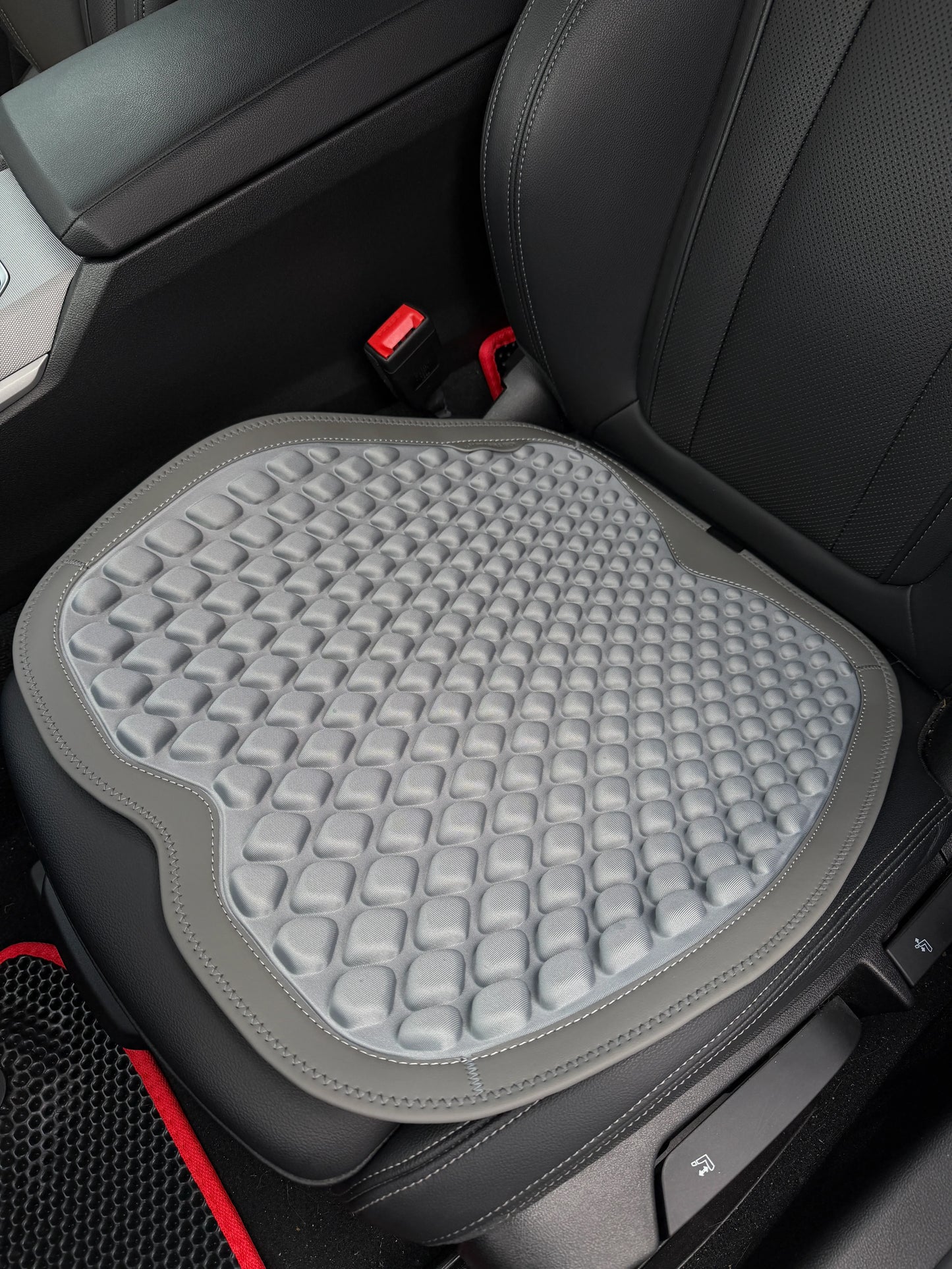 Universal Car Seat Cushion - image 11